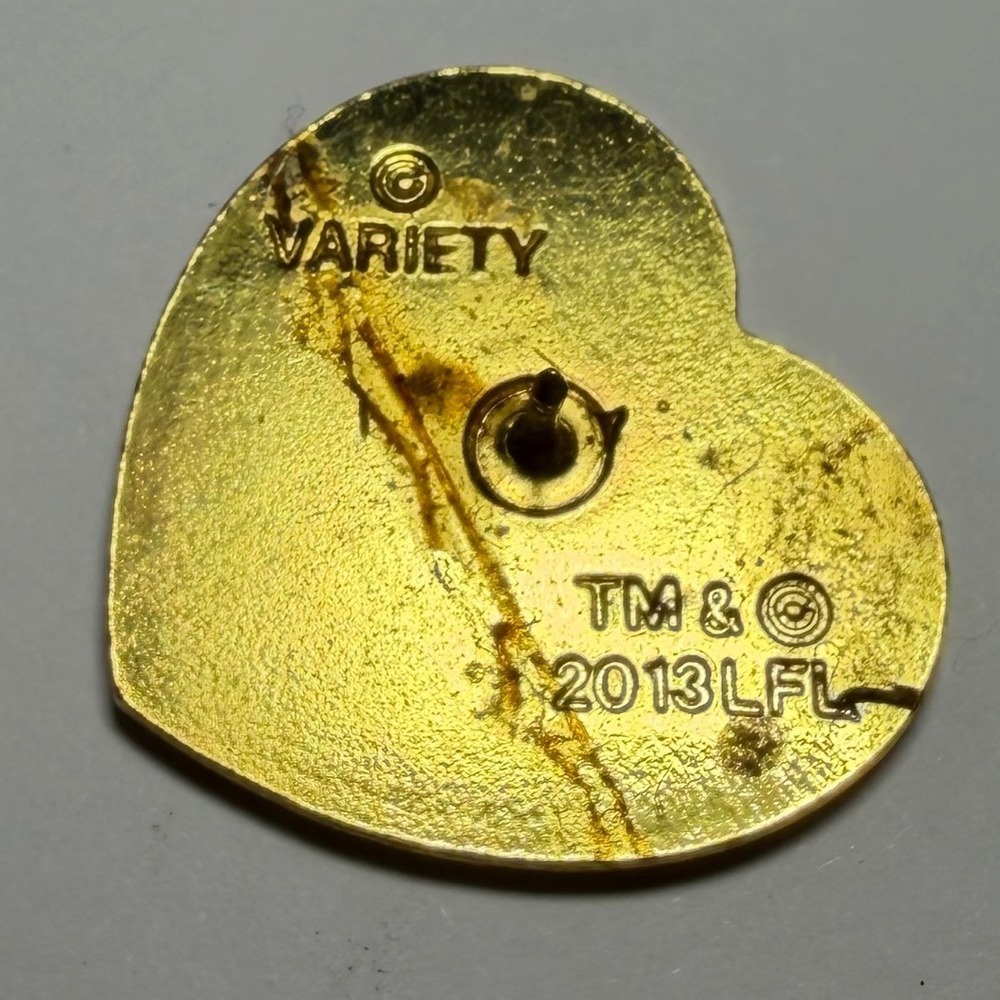 Star Wars Darth Vader Heart Enamel Pin Variety Gold Tone Lucasfilm 2013 LFL - Picture 4 of 7